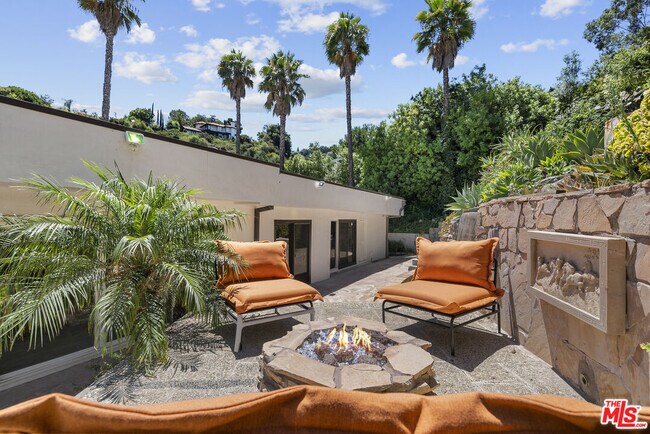 Building Photo - 3453 Green Vista Dr