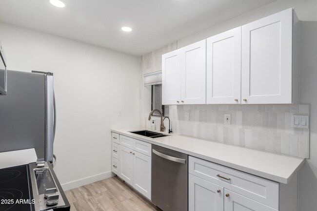 Building Photo - 6480 N 82nd St