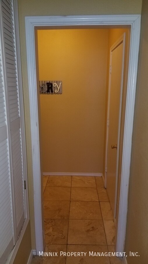 Building Photo - 3005 49th St