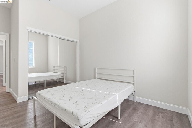 Building Photo - 1067 Somersby Way