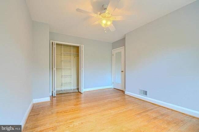 Building Photo - 372 Old Trail