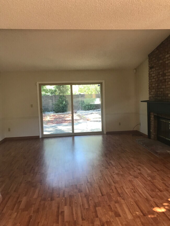 Building Photo - 4932 Buckboard Way