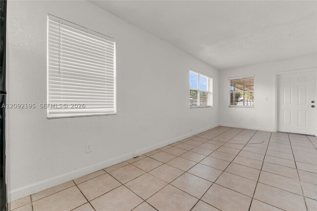 Building Photo - 6318 SW 25th St
