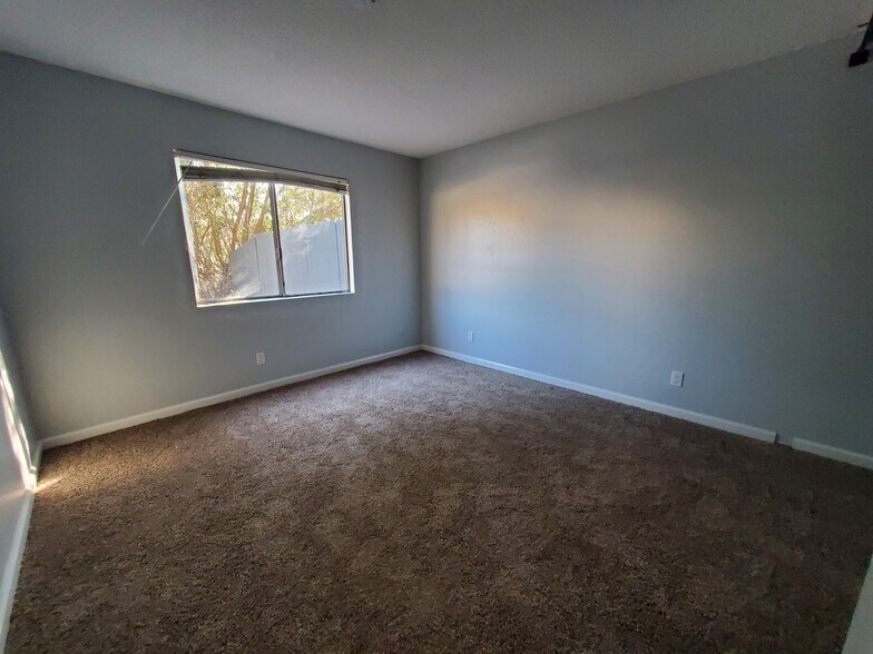 Building Photo - 2842 39th St