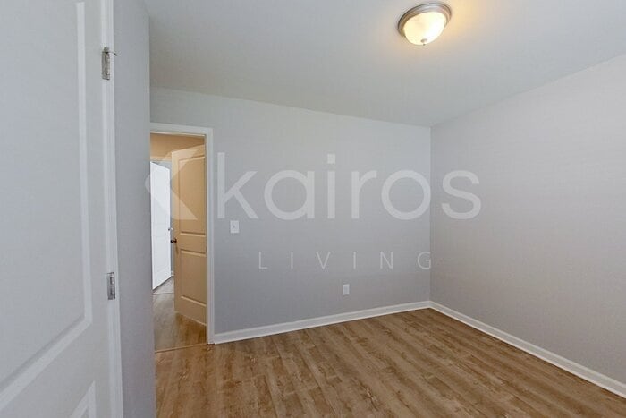 Building Photo - 105 Spencer Dr