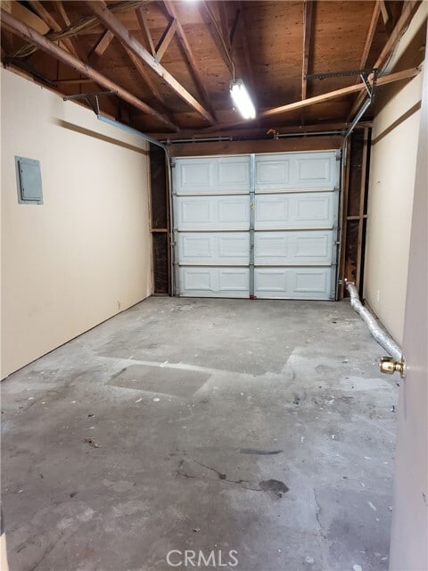 Building Photo - 16001 Green Hill Dr