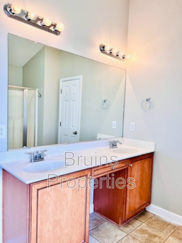 Building Photo - 2324 Alderbrook Dr