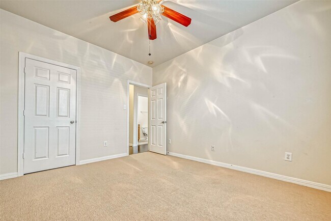 Building Photo - 5526 Hazel Berry Way