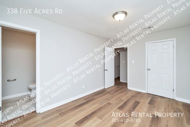 Building Photo - 338 5 Acre Rd