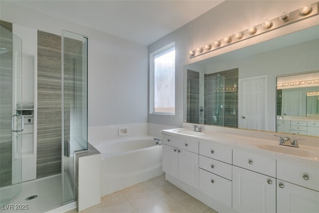 Building Photo - 7000 Point Cabrillo Ct