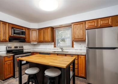 Building Photo - 2073 Ridgemont Rd