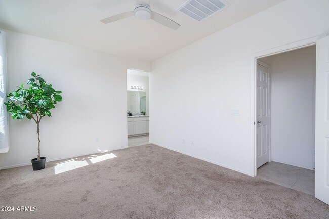 Building Photo - 17945 W Monte Lindo Ln