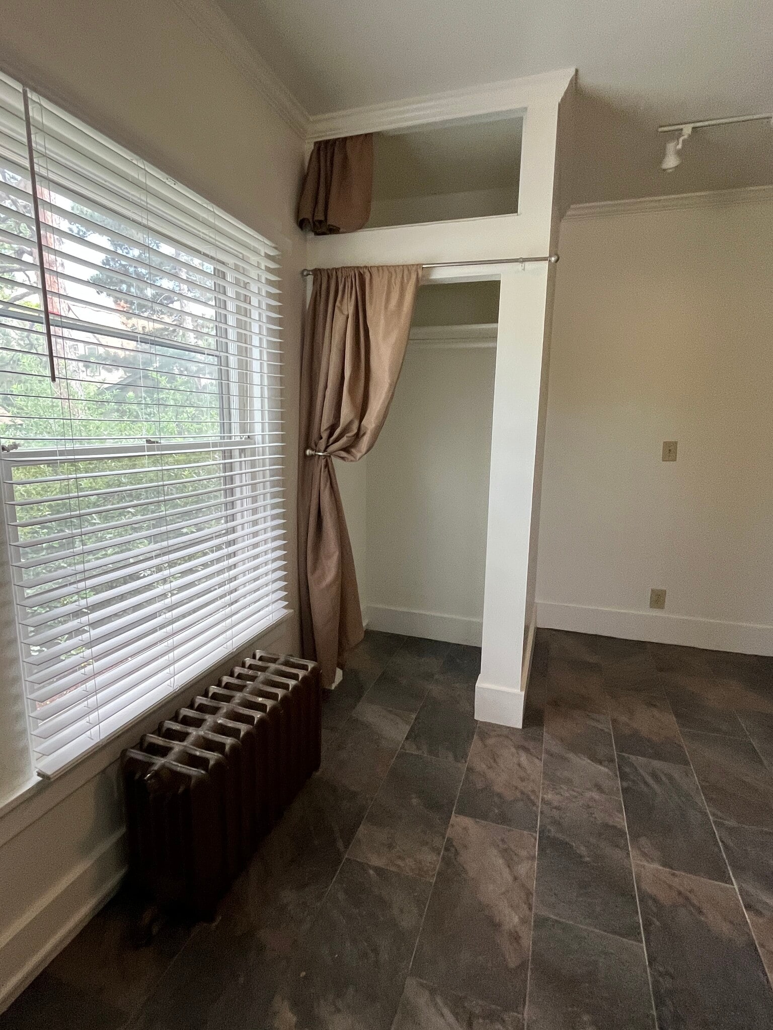 2nd bedroom closet - 1112 N Wahsatch Ave