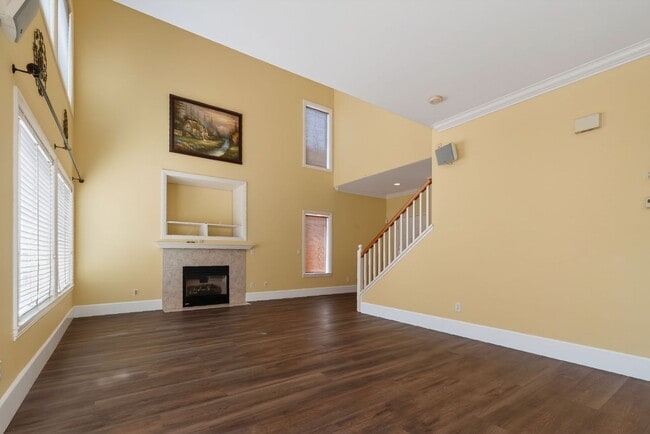 Building Photo - 10009 Kika Ct