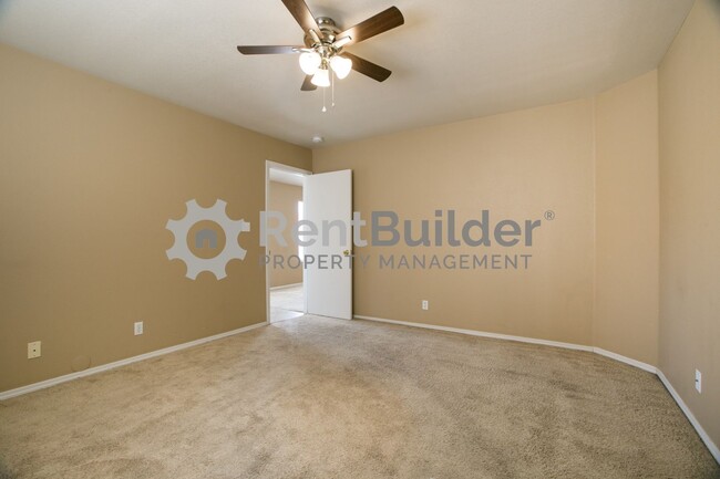 Building Photo - ****LEASE PENDING****PLEASE APPLY AT YOUR ...