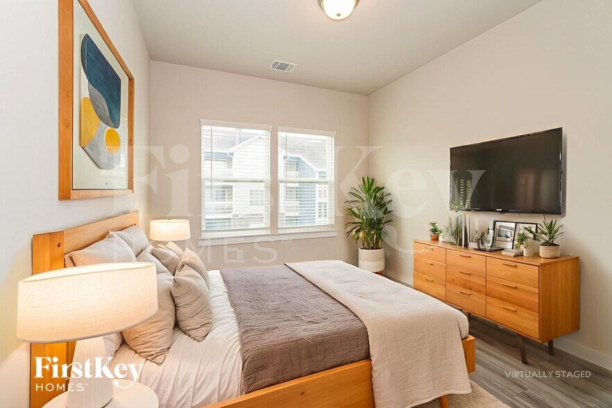 Building Photo - 18330 W Centro Cir