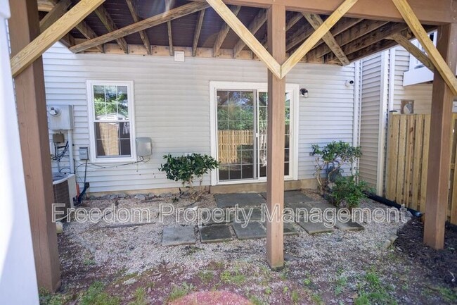 Building Photo - 17286 Wexford Loop