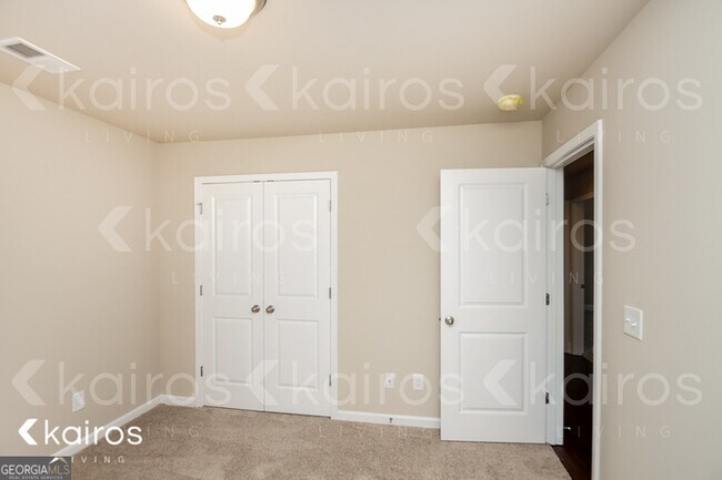 Building Photo - 170 Mandy Ln