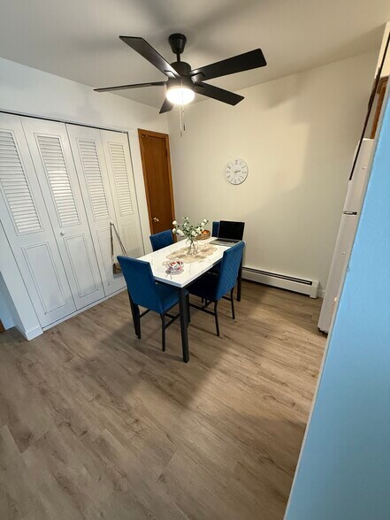 Building Photo - 1204 Memorial Dr