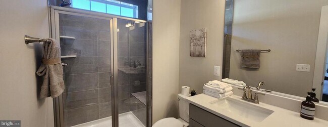 Building Photo - 219 Willis St