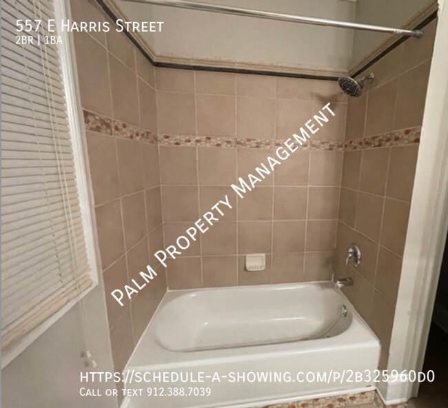 Building Photo - 557 E Harris St