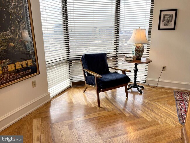 Building Photo - 2018 Walnut St