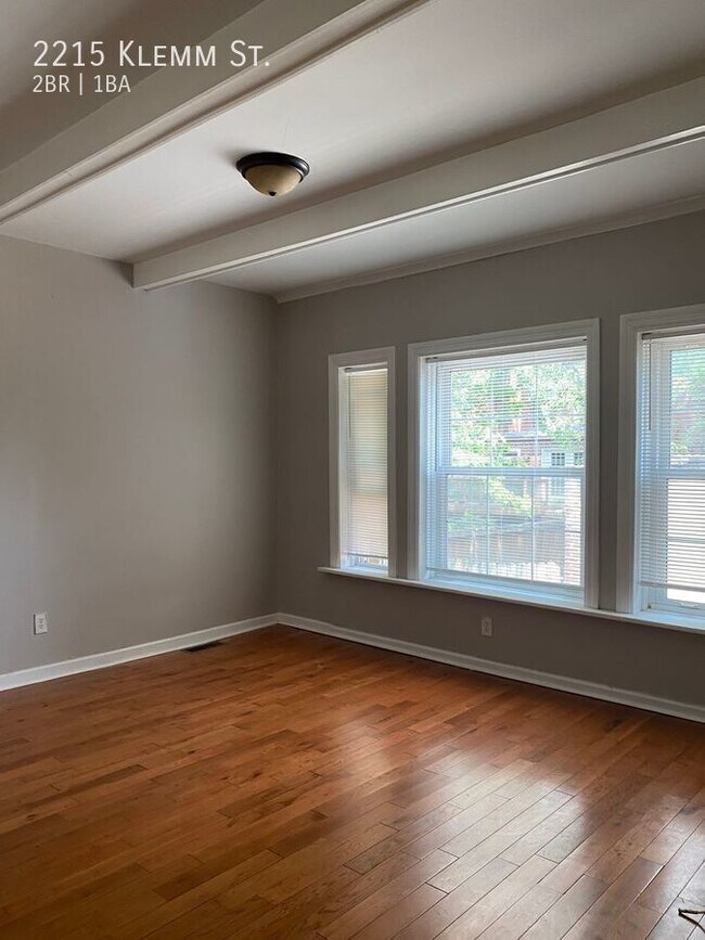 Building Photo - 2215 Klemm St