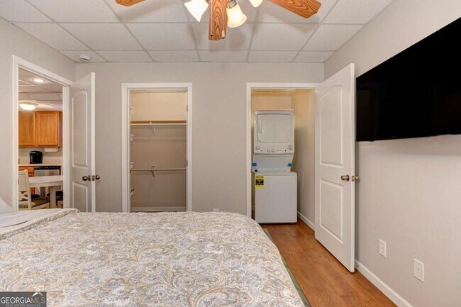 Building Photo - 2535 Hickory Rd