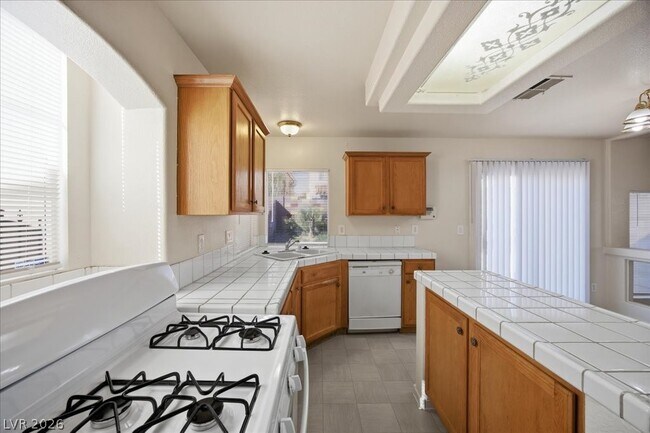 Building Photo - 7435 Aurora Glow St