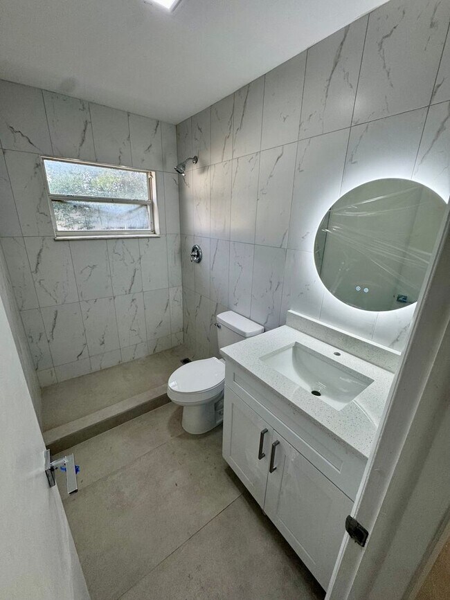 Building Photo - Under Construction*** Fully Renovated 3-Bedroom Home with Garage in Orlando