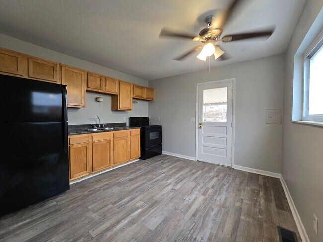 Building Photo - 3823 Iberis Ave