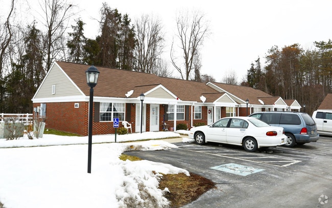 Building Photo - Sprucewood Commons