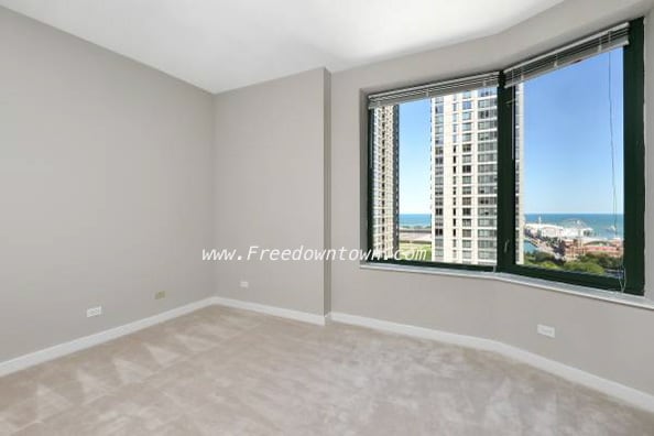 Building Photo - 326 E Ohio St