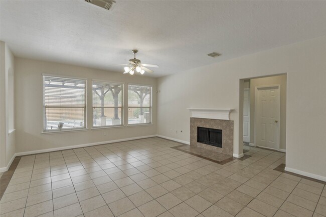 Building Photo - 15707 Sandisfield Ln