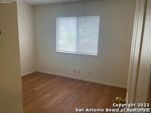 Building Photo - 803 Meadow Dale
