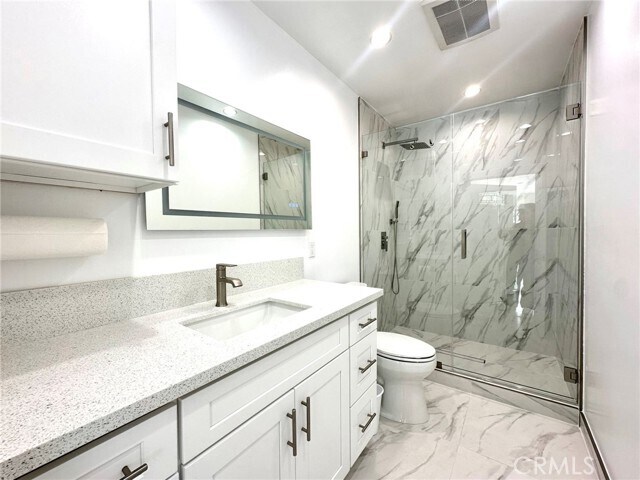 Building Photo - 5820 Lankershim Blvd