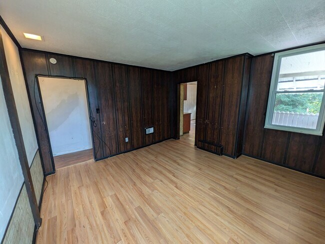 Building Photo - 3620 Grenada St