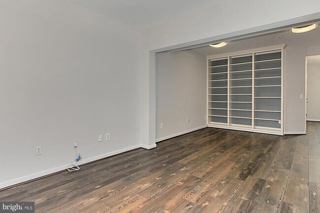 Building Photo - 5120 Grimm Dr