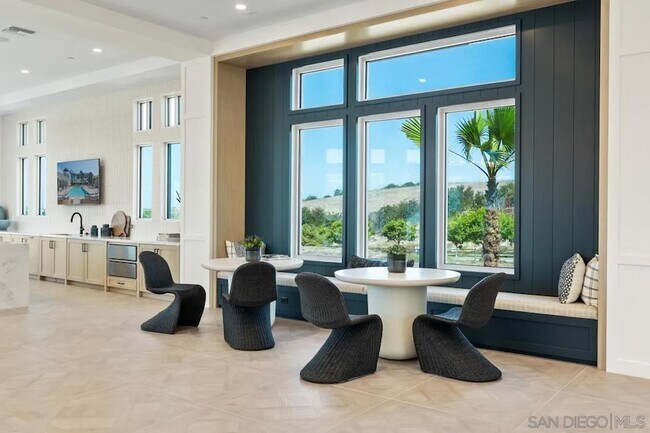 Building Photo - 3095 Avenida Torcello
