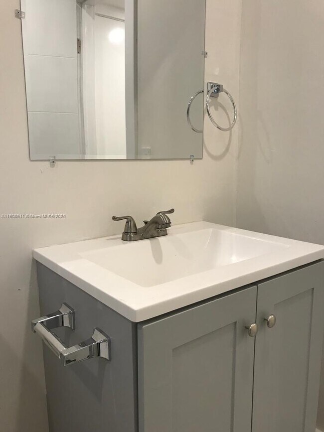 Building Photo - 1951 NE 167th St