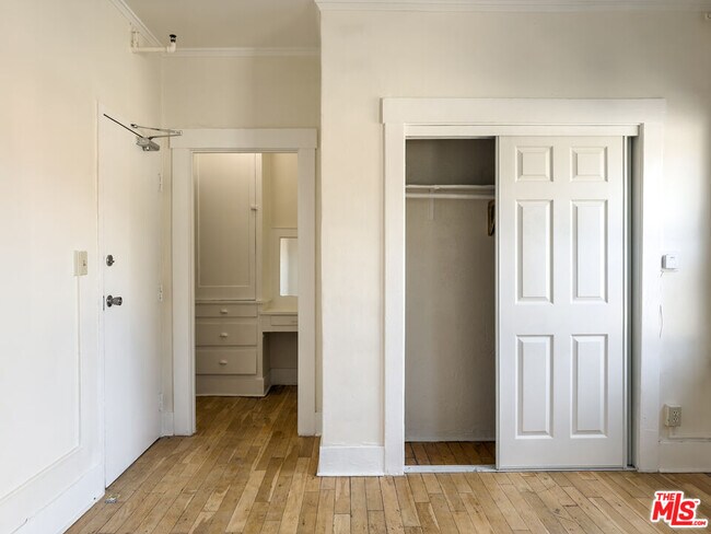 Building Photo - 434 S Rampart Blvd