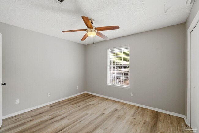 Building Photo - 2813 Langley Ave