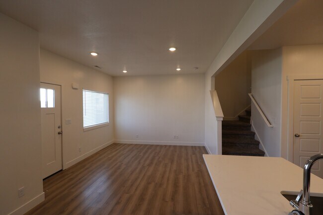 Building Photo - 51 W 440 N