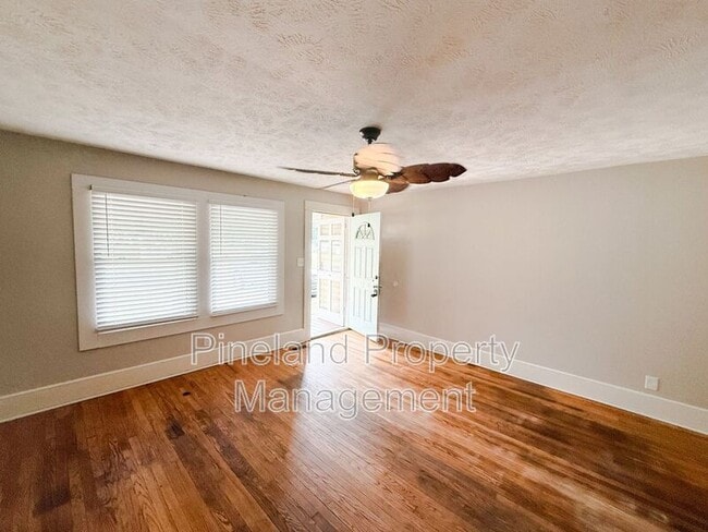 Building Photo - 316 Broadfoot Ave