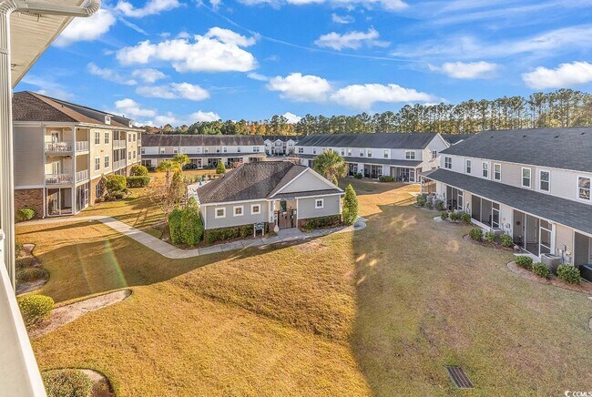 Building Photo - 216 Castle Dr