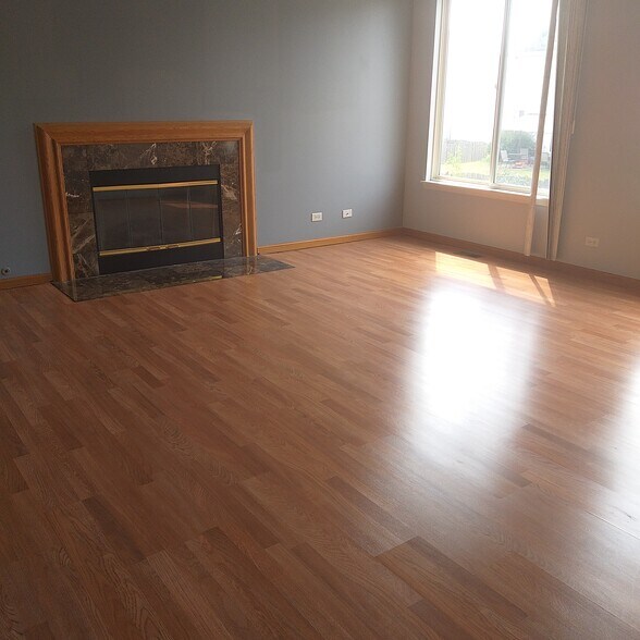Building Photo - 277 W Biros Ln