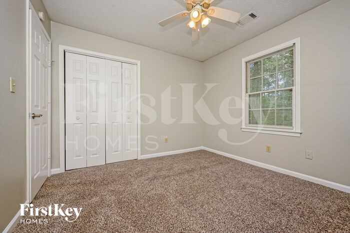Building Photo - 1411 Windy Hill Ct SE