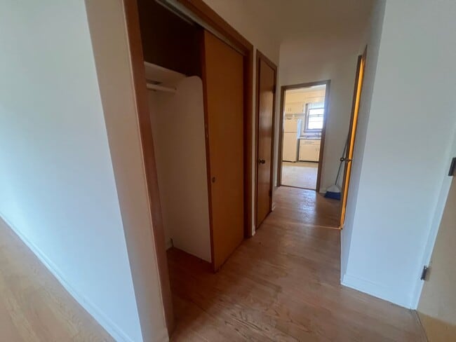 Building Photo - Mid-Century Modern 2-Bed/1.5 Bath with Exposed Brick