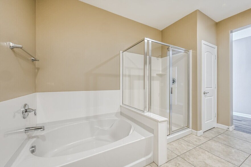 Building Photo - 17157 W Lisbon Ln