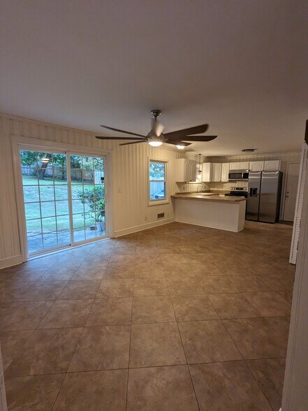 Building Photo - 2208 Westhaven Dr